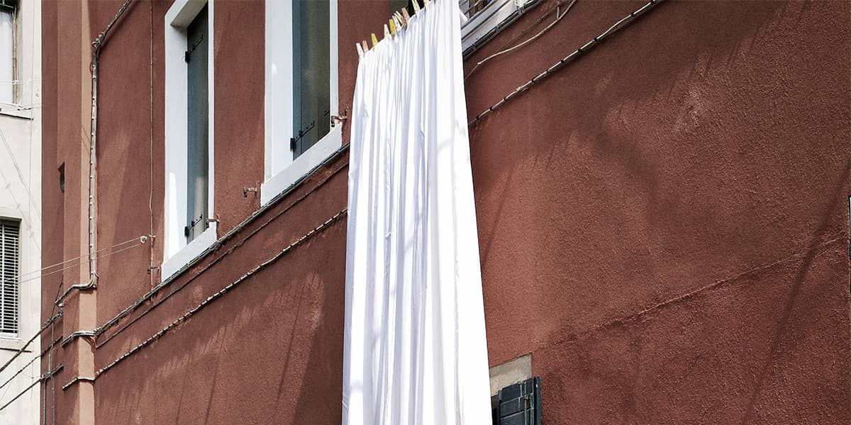 Cómo lavar las cortinas del hogar
